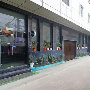 Smart Plaza Hotel-at Airport India